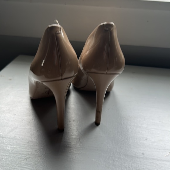 Jessica Simpson nude 6.5 heels - Picture 4 of 4